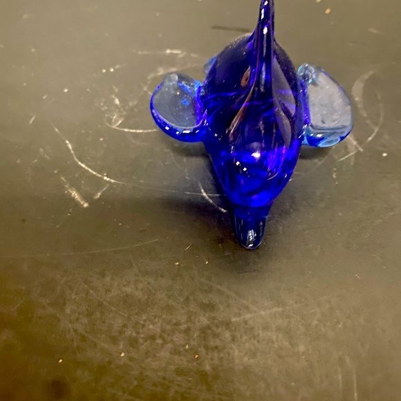 Hand Blown Cobalt Blue Art Glass Dolphin Paperweight - Picture 5 of 7
